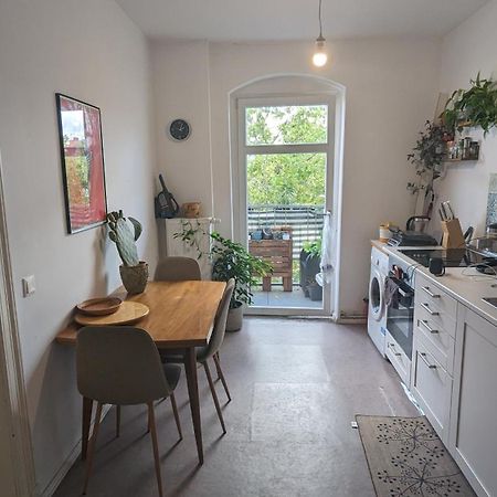 Cosy Flat In Berlin'S Trendy Area Apartment Bagian luar foto